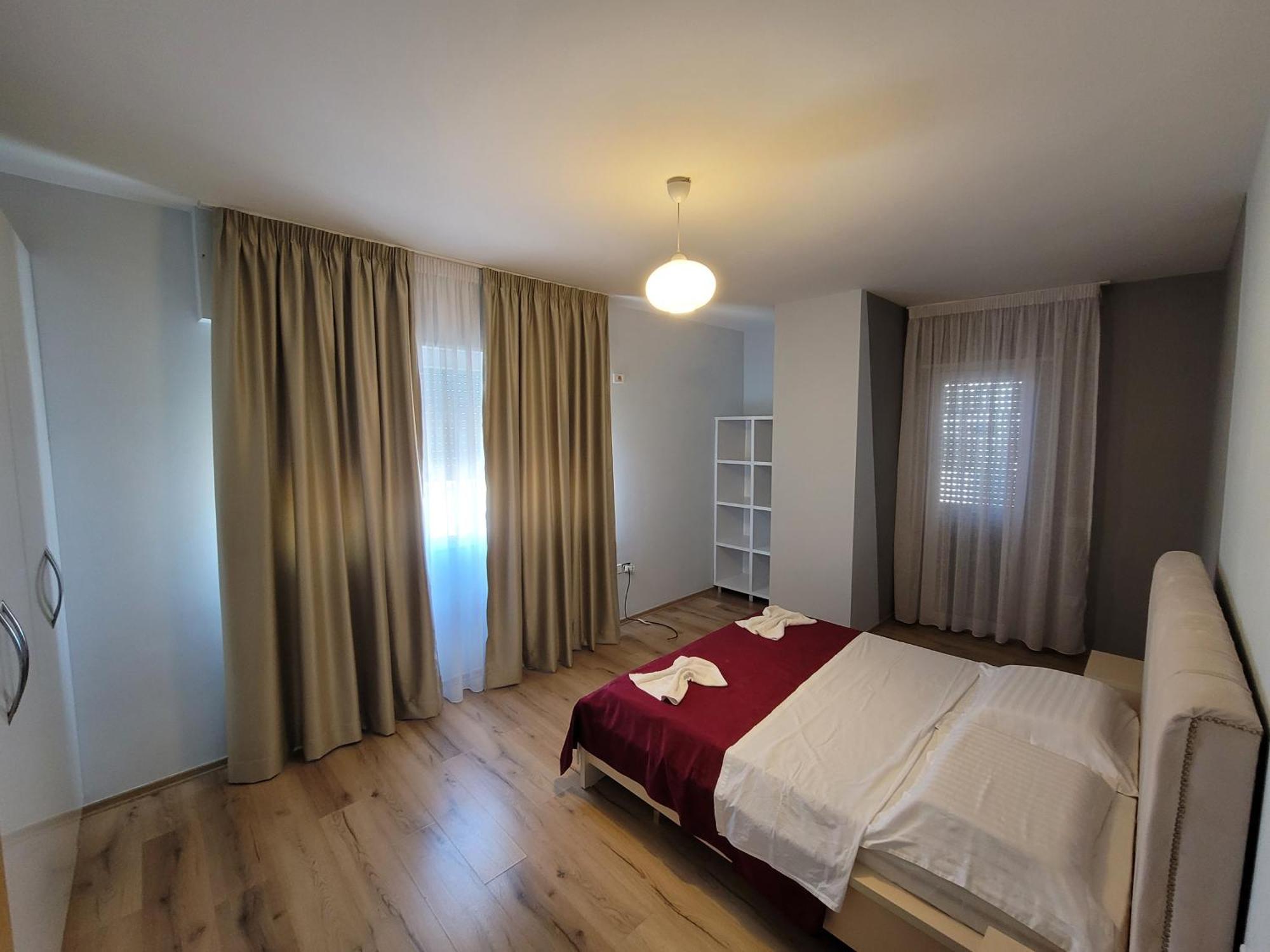 Haris Hotel Vlore Exterior photo